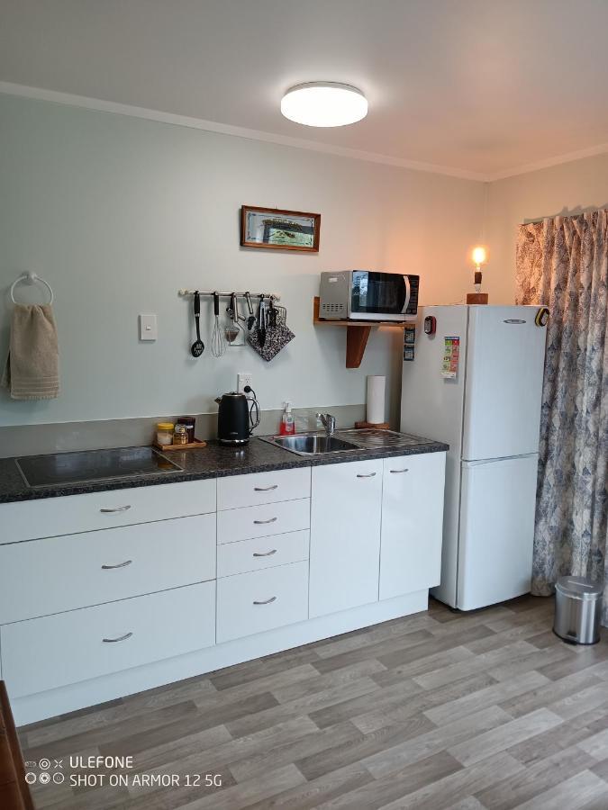 Apartamento Flying Plate Saloon Waimate Exterior foto